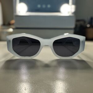 Zoe Sunglasses in Blue Dust Grey